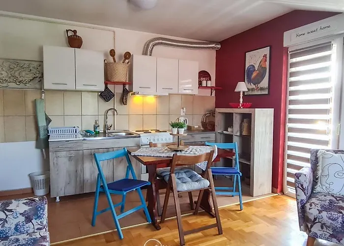Dina Cozy Apartment