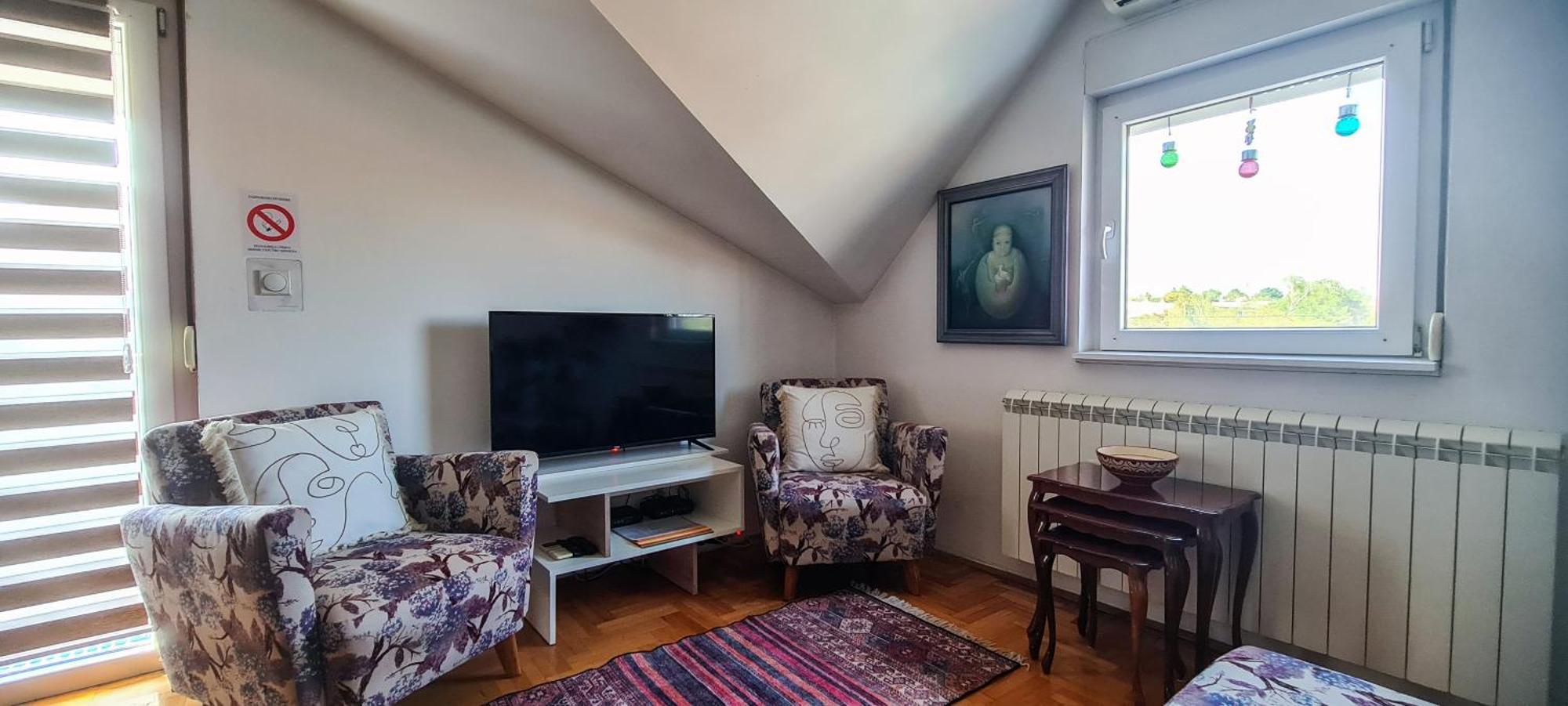 Dina Cozy * Zemun